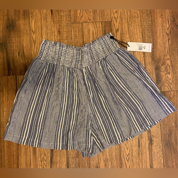 NEW Dex Striped Shorts - Picture 3 of 4